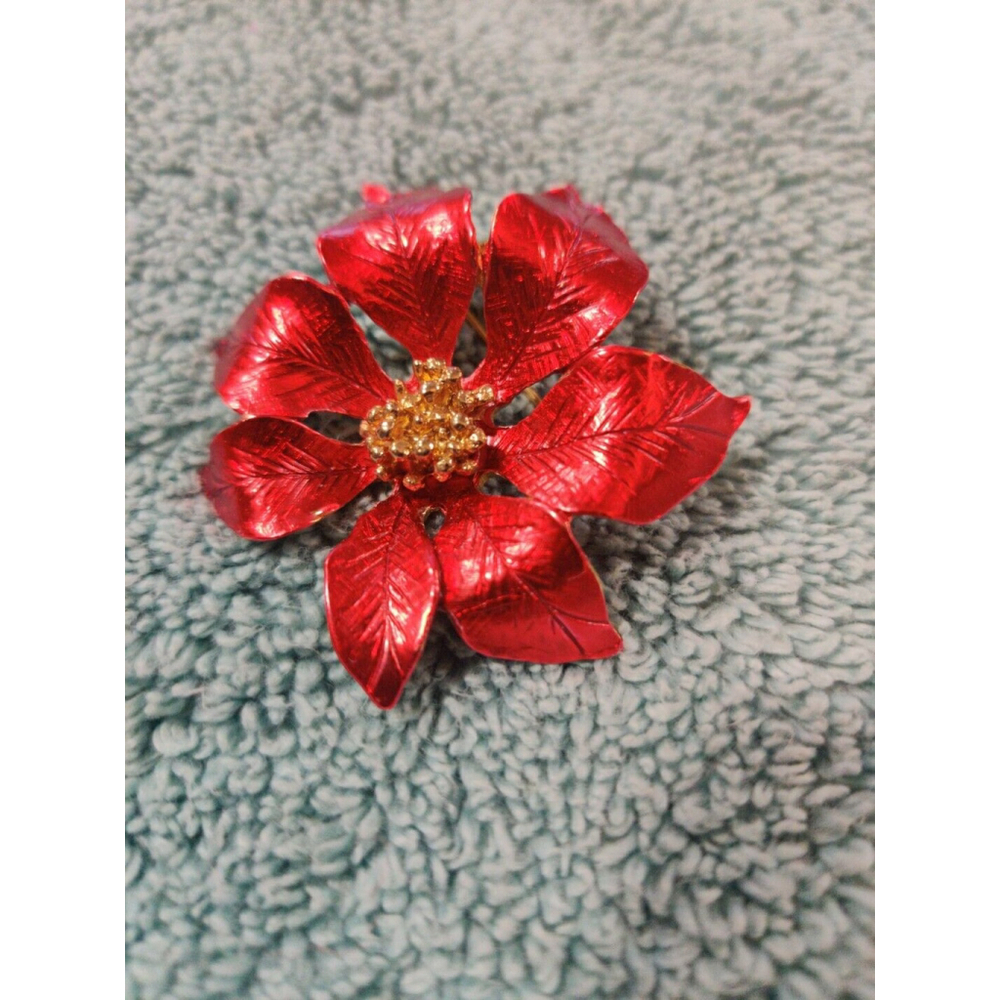Giovanni Signed Pointsetta Brooch 2"